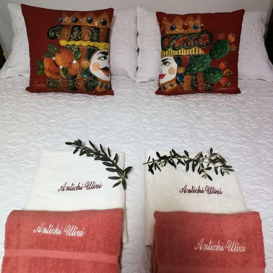 Guest House Antichi Ulivi Мондело Екстериор снимка